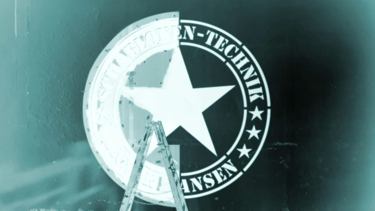 Rieseiges SchablonenTechnik Logo mit Stehleiter, moodi negative look