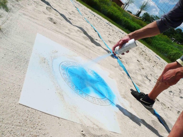 Kreidespray-Aktion am Strand: