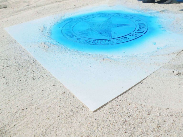 Kreidespray-Aktion am Strand: