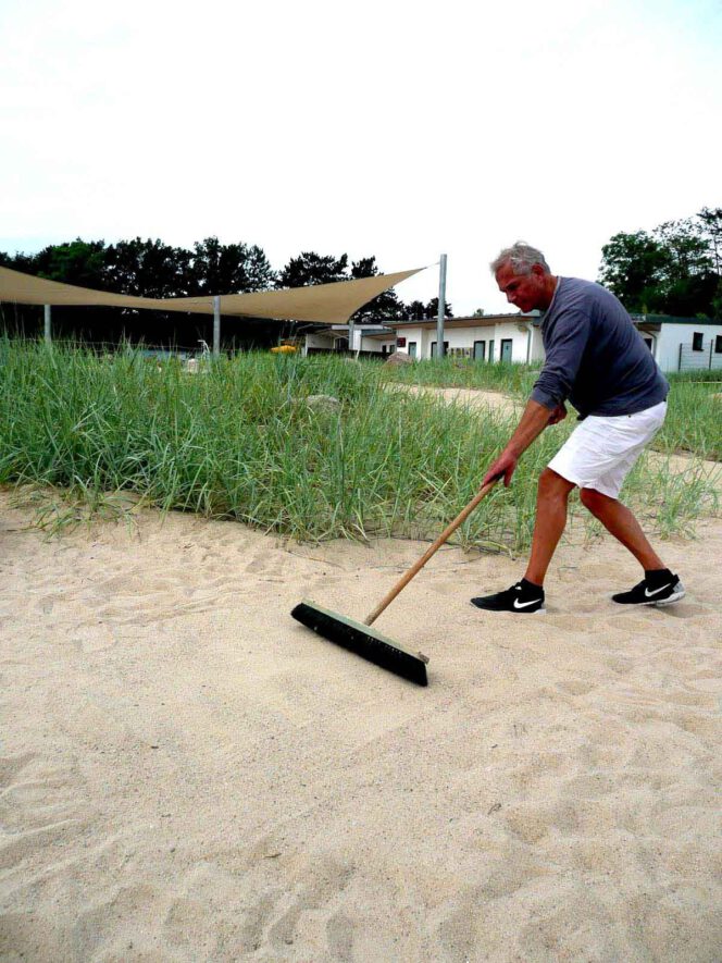 Kreidespray-Aktion am Strand: Untergrund vorbereiten