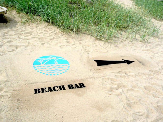 Kreidespray-Aktion am Strand: alle drei Motive