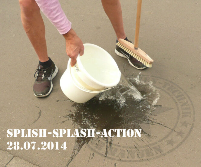 Kreidespray-Aktion auf der Straße, Sichtbarkeit nach 27 Tagen, Reinigung