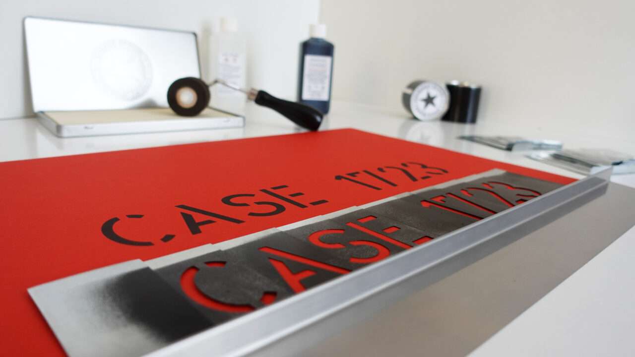 Schablonensätze R10 und Stencil-Schiene